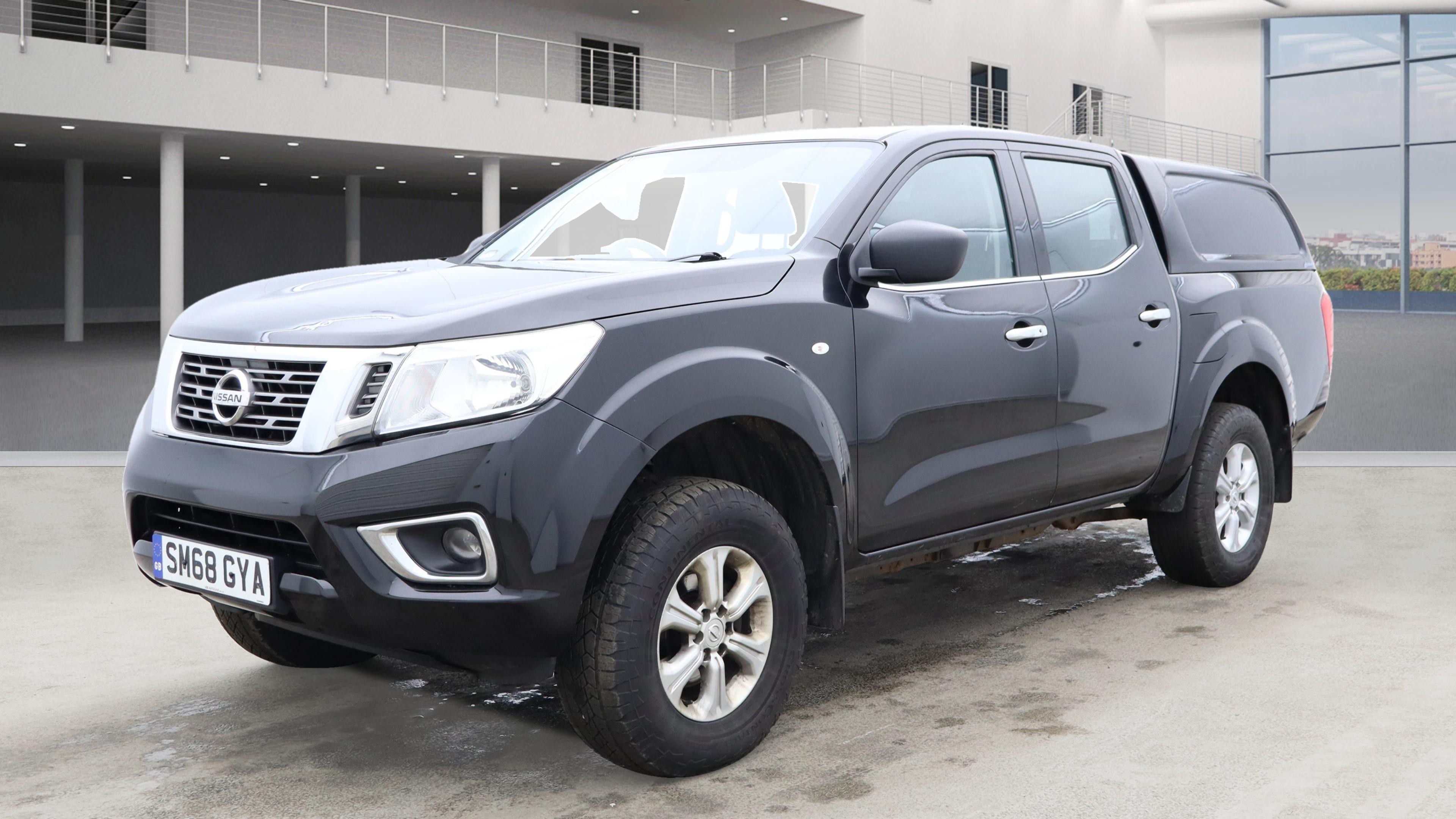 NISSAN Navara